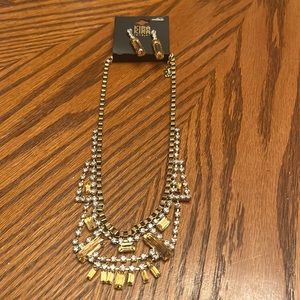NWT WOMEN KIRA JEWELRY 2PC GOLDTONE FAUX DIAMOND RHINESTONE NECKLACE GIFT SET.